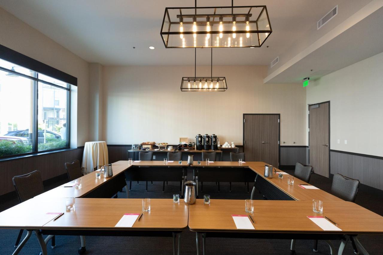 Hotel Indigo Seattle Everett Waterfront Place By Ihg Екстериор снимка